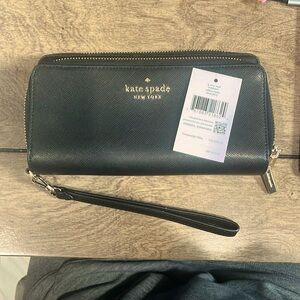 Brand New Kate Spade black wristlet wallet